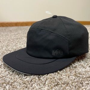 REI Unisex Lightweight Breathable Black Hat